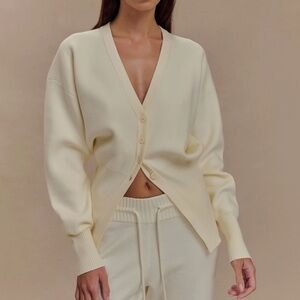 Meshki Alexia Buttoned Oversized Cardigan - Ivory